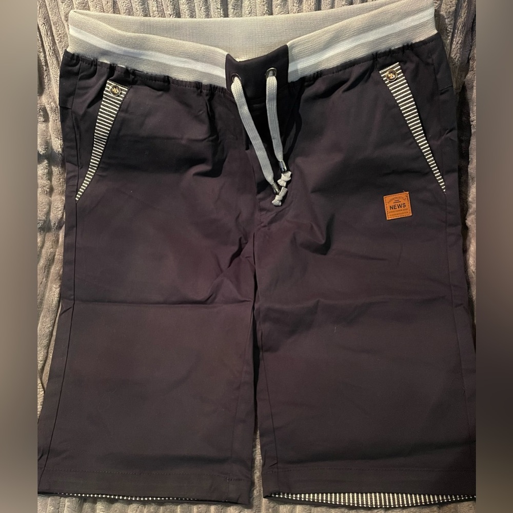 News Men’s Small Casual Comfortable workout shorts w/drawstring & elastic waist